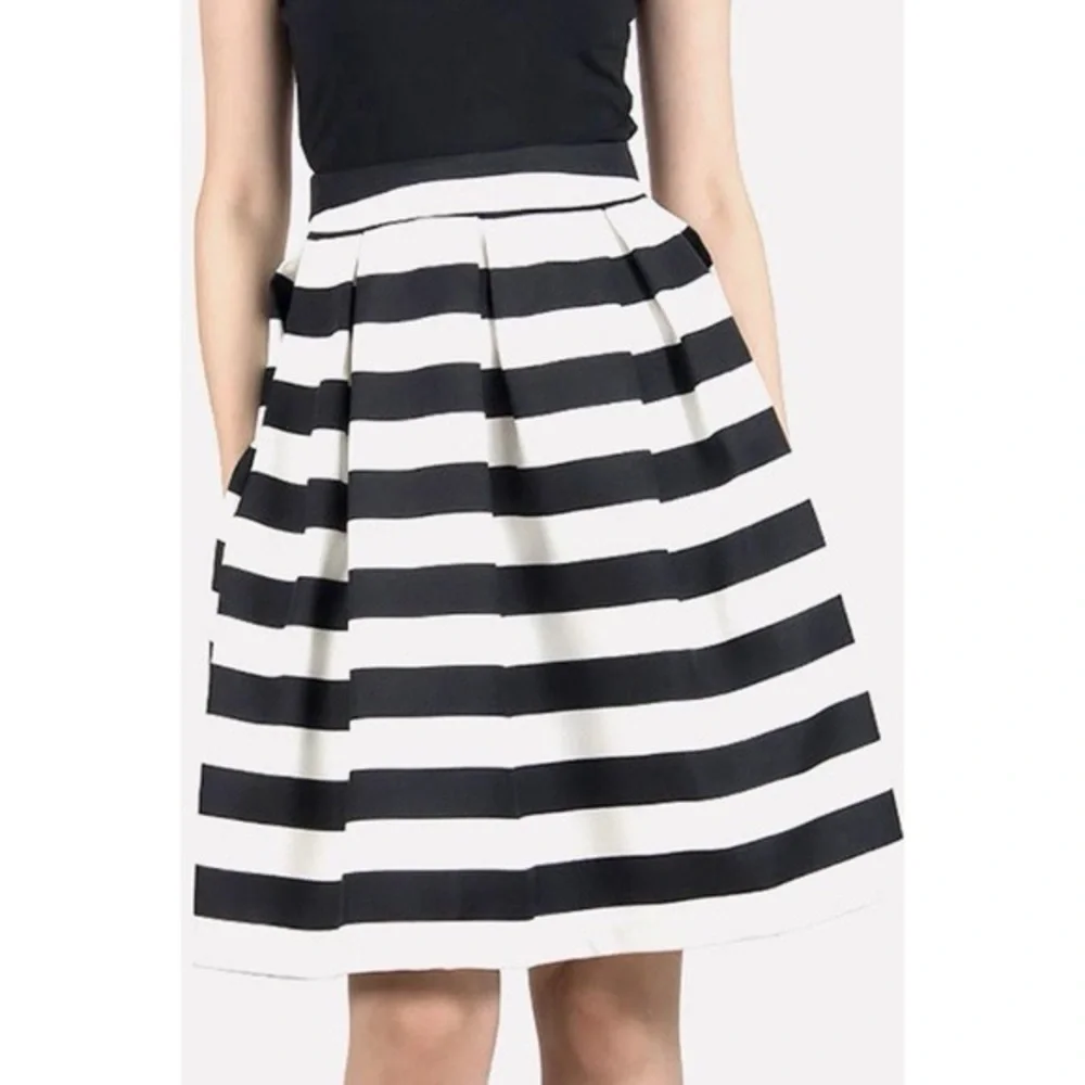 Haute Monde Skirt - Picture 1 of 6